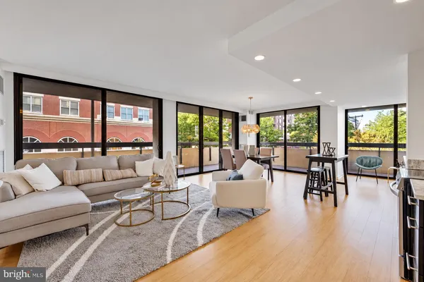 $825,000 | 400 Madison Street, Unit 204, Alexandria, VA 22314