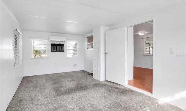 $1,695 | 209 50th Avenue Plaza East, Bradenton, FL 34203