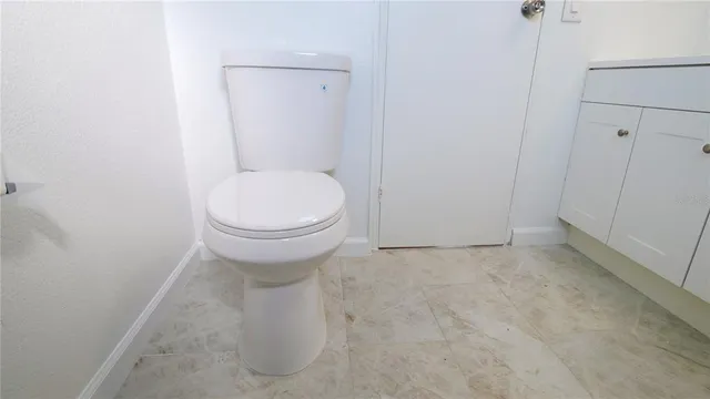 $1,695 | 209 50th Avenue Plaza East, Bradenton, FL 34203