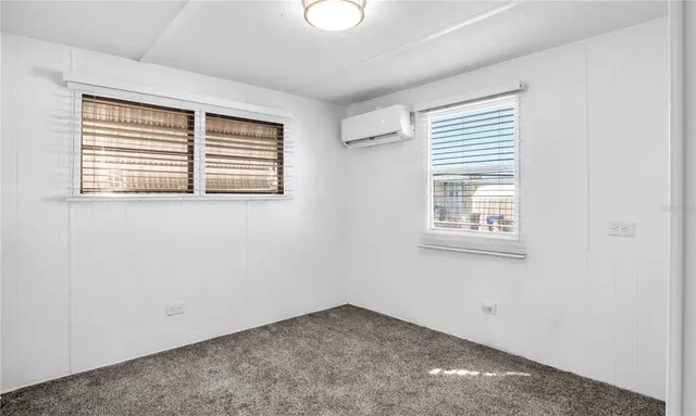 $1,695 | 209 50th Avenue Plaza East, Bradenton, FL 34203