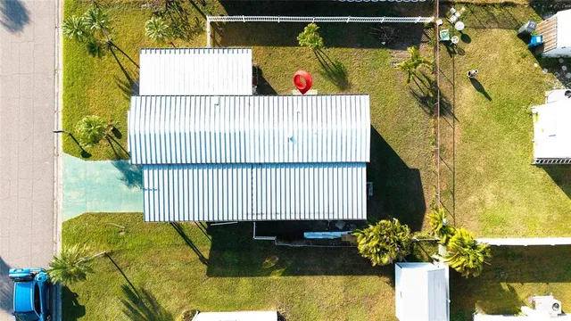 $1,695 | 209 50th Avenue Plaza East, Bradenton, FL 34203