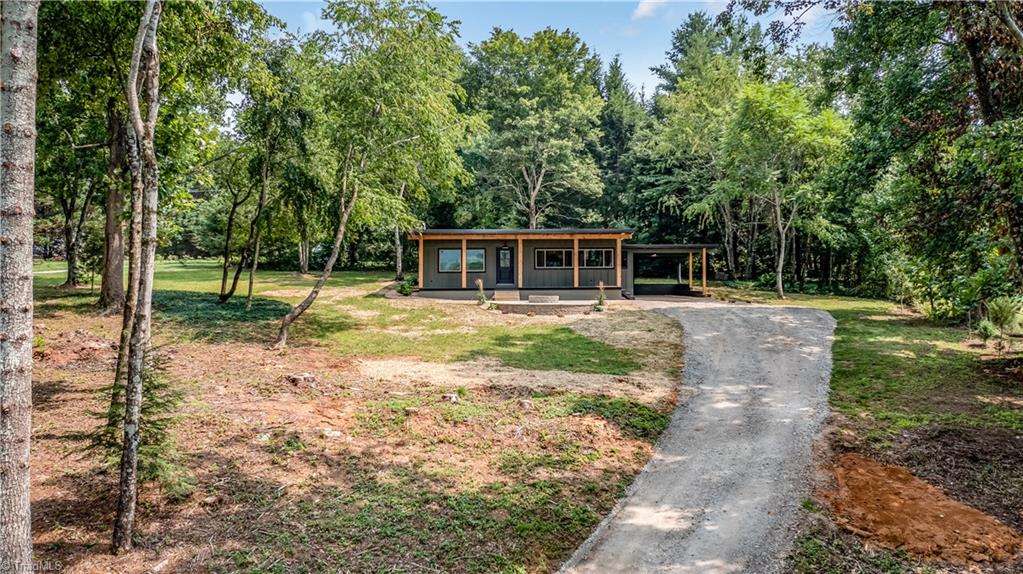 1139 Purlear Road Purlear, NC 28665 - Photo 1 of 18
