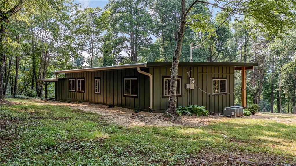 1139 Purlear Road Purlear, NC 28665 - Photo 7 of 18