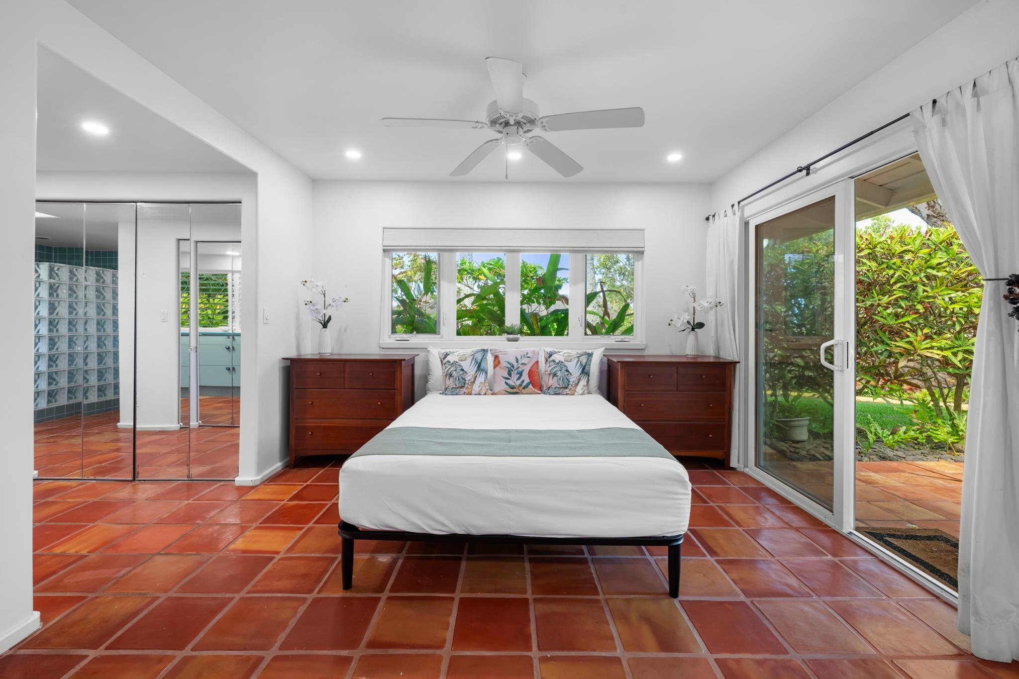 20 Hui Road East, Unit 35 Lahaina, HI 96761 - Photo 16 of 50 a room with pool table and windows