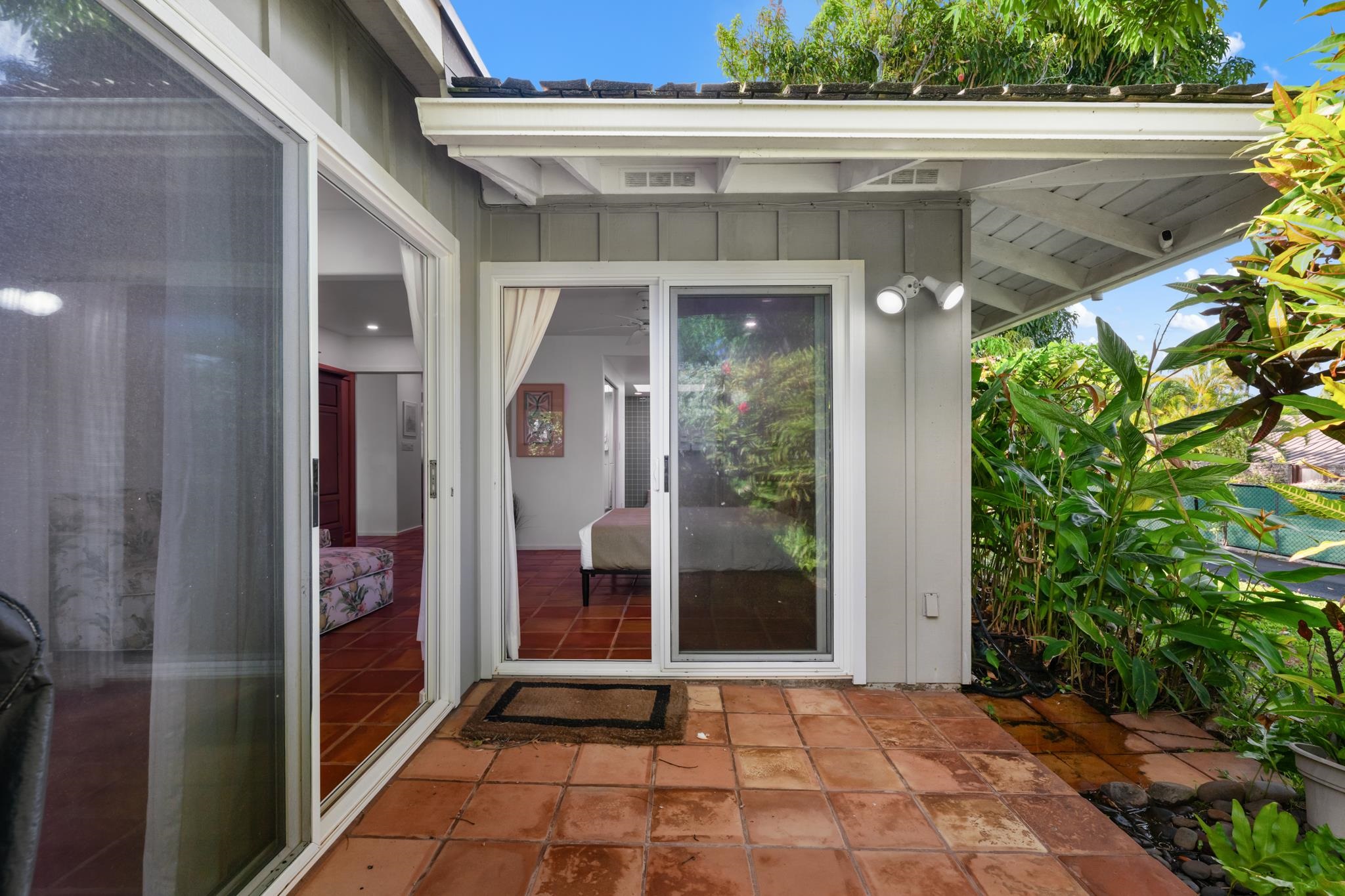 20 Hui Road East, Unit 35 Lahaina, HI 96761 - Photo 24 of 50 a view of an entrance of the building