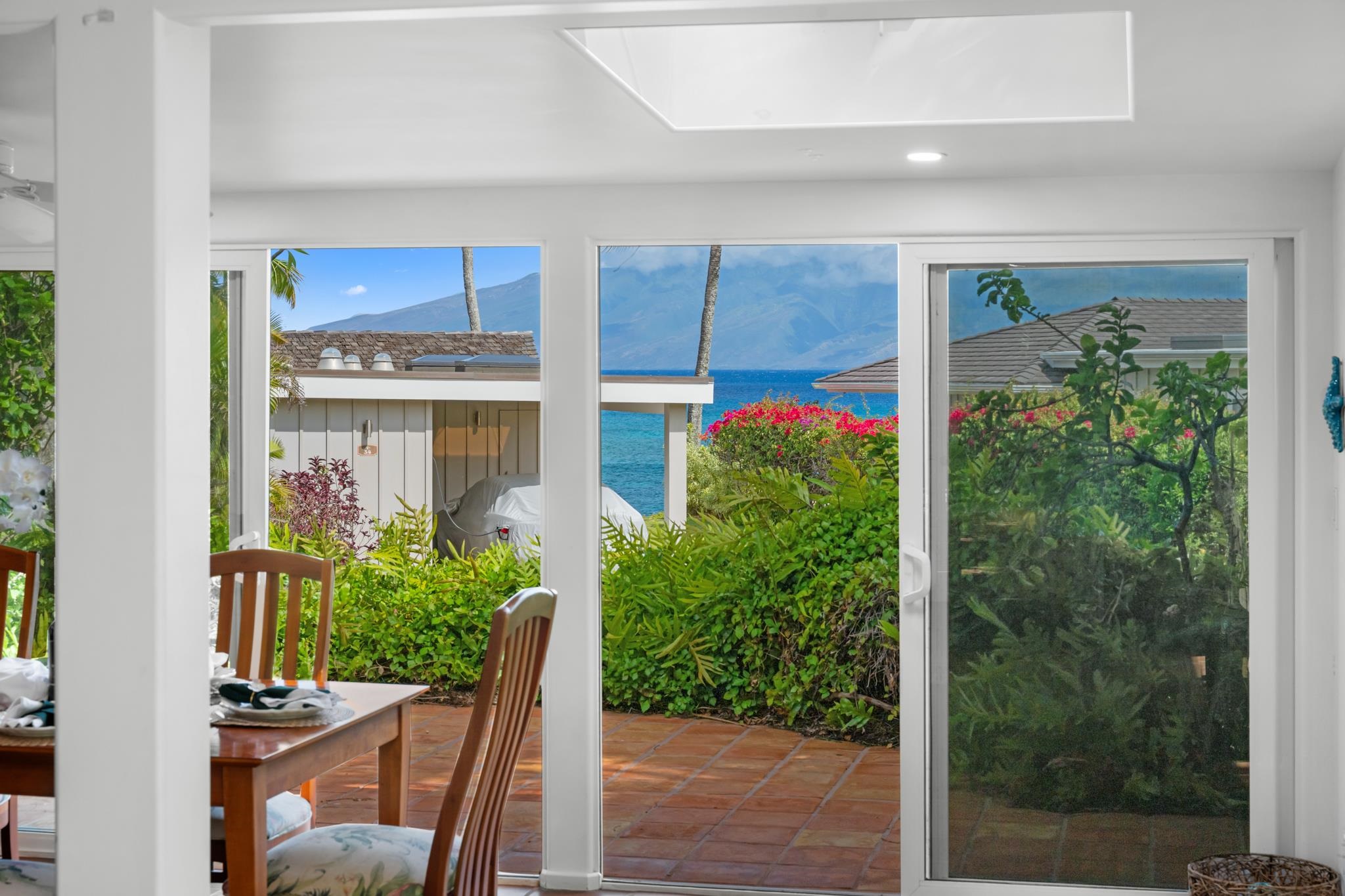 20 Hui Road East, Unit 35 Lahaina, HI 96761 - Photo 7 of 50 a house view with a garden space