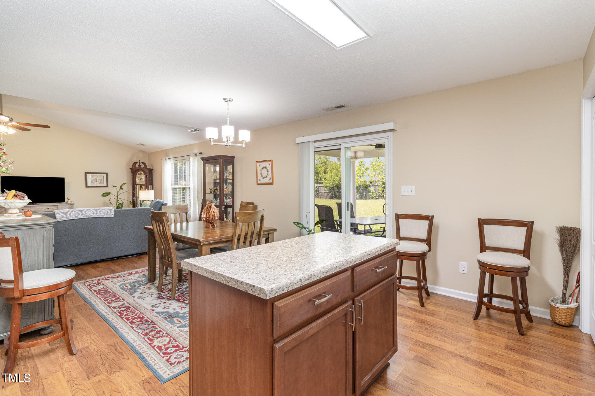 417 York Road Fayetteville, NC 28303 - Photo 5 of 12 008_img_9096-edit