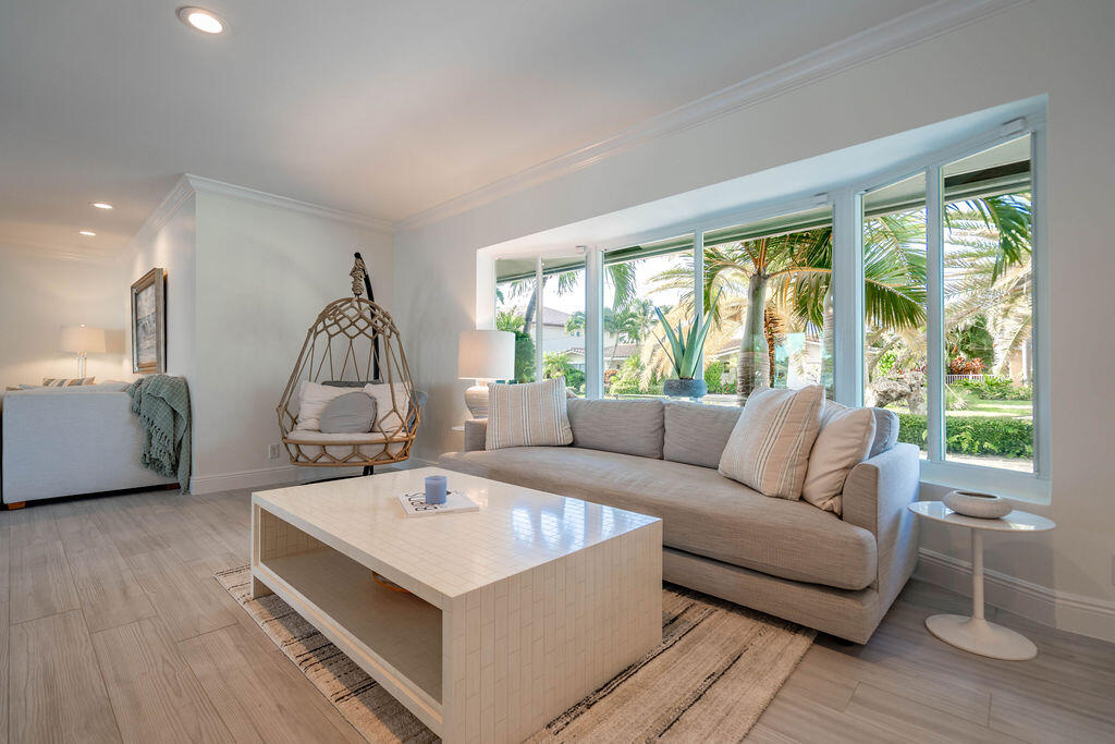 2401 Northeast 33rd Street Lighthouse Point, FL 33064 - Photo 9 of 45 DSC01048