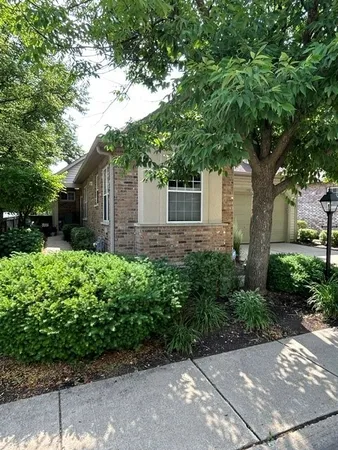 $524,900 | 1701 Astor Avenue, Oakbrook Terrace, IL 60181