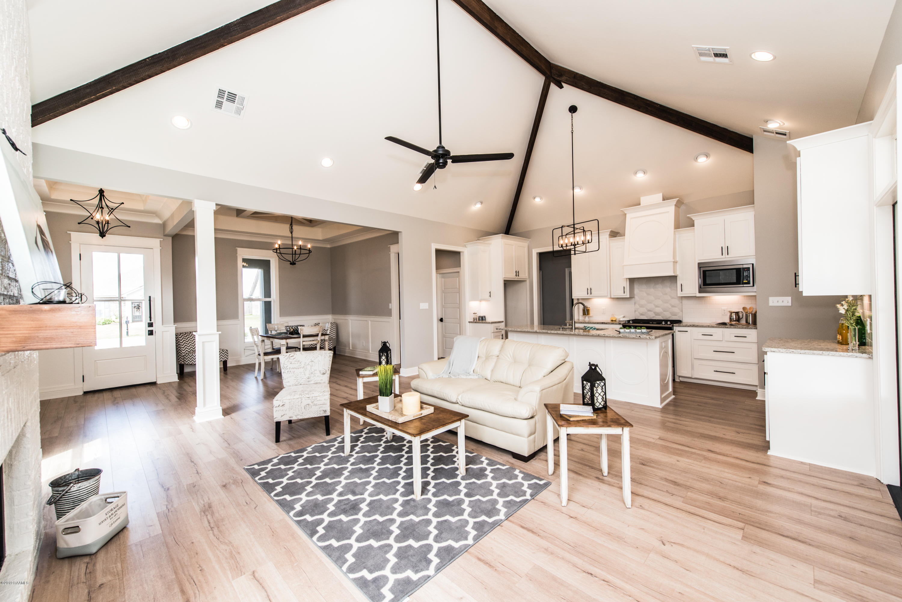 206 Whispering Meadows Road Broussard, LA 70518 - Photo 7 of 31 Gallery Image 7