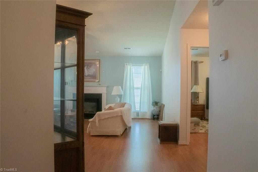 5522 Jason Road Greensboro, NC 27405 - Photo 4 of 22 Gallery Image 4