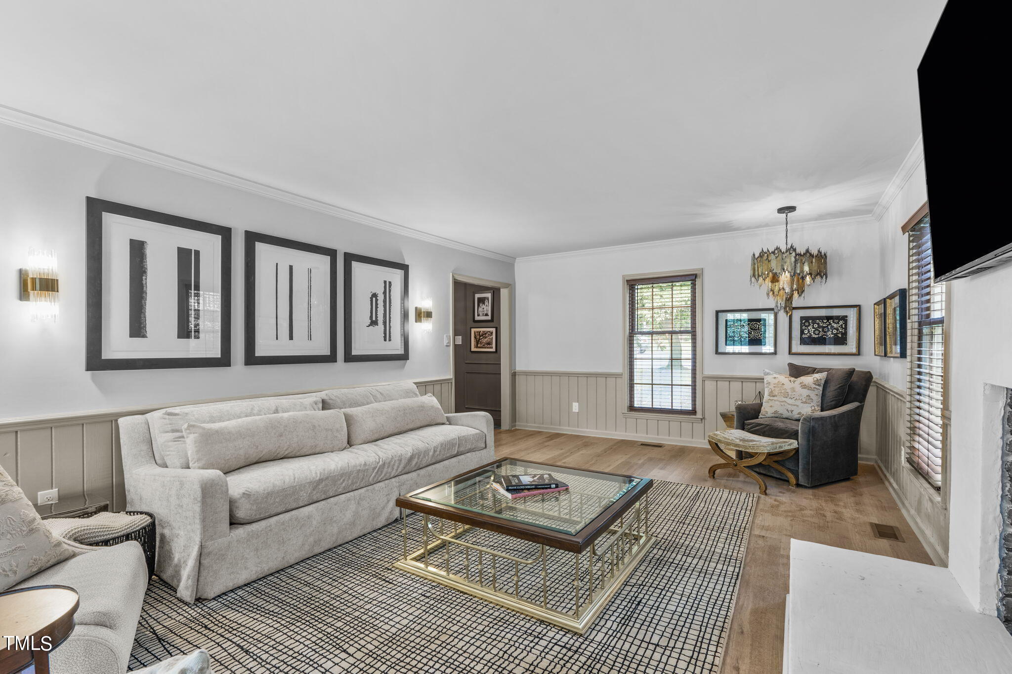 5701 Setter Circle Raleigh, NC 27609 - Photo 15 of 39 LARGE LIVING ROOM