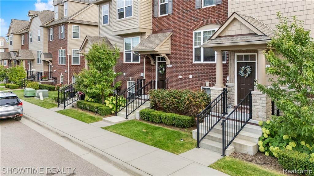 2734 Helmsdale Circle Rochester, MI 48307 - Photo 5 of 48