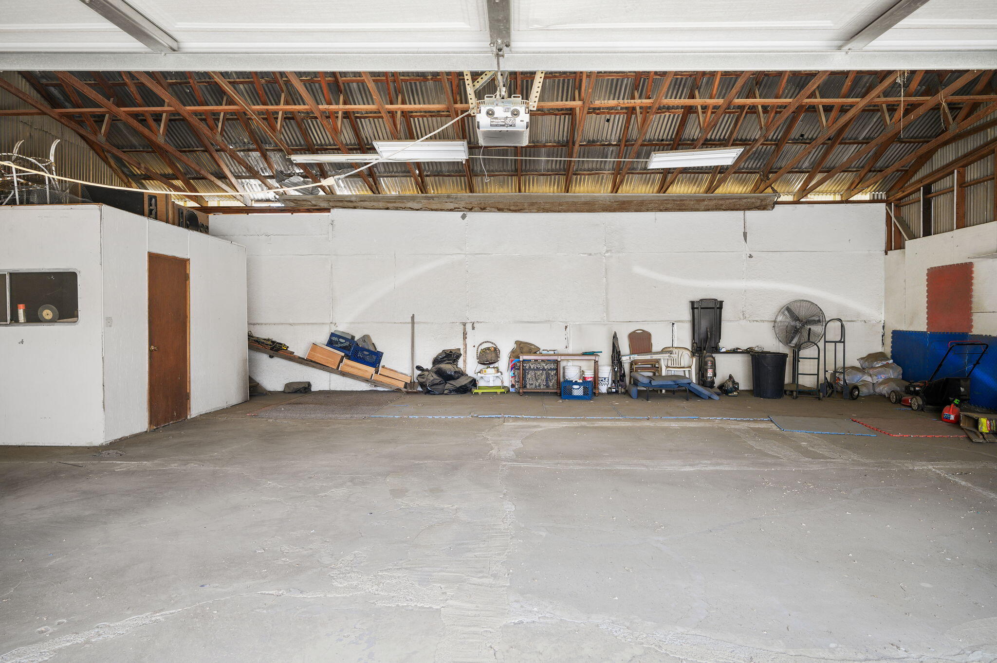 54521 Calhoun Street Thermal, CA 92274 - Photo 31 of 34 a view of a water heater room