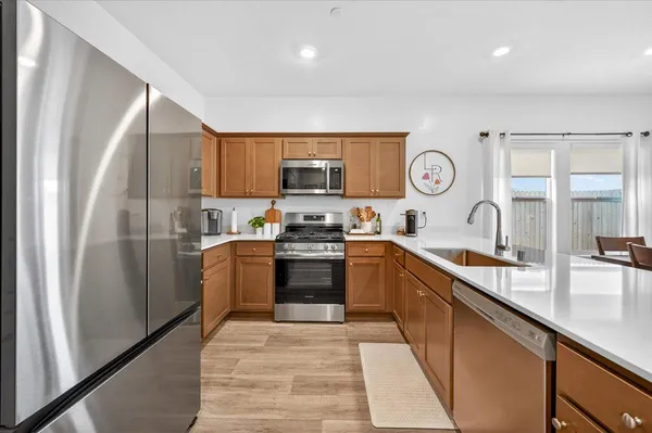 $435,000 | 7118 West Willis Avenue, Fresno, CA 93723