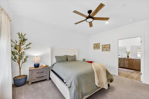 $435,000 | 7118 West Willis Avenue, Fresno, CA 93723