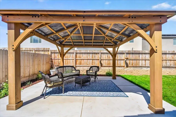 $435,000 | 7118 West Willis Avenue, Fresno, CA 93723