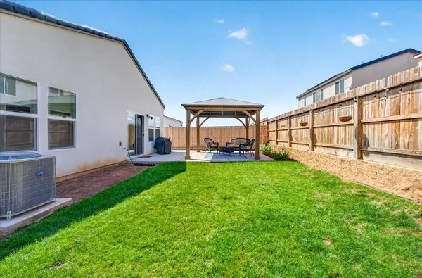 $435,000 | 7118 West Willis Avenue, Fresno, CA 93723