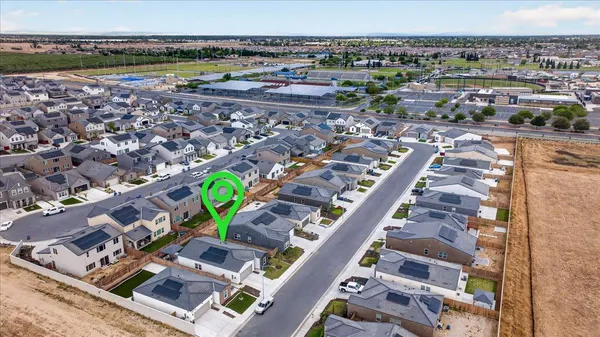 $435,000 | 7118 West Willis Avenue, Fresno, CA 93723