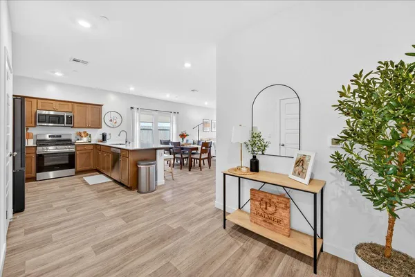 $435,000 | 7118 West Willis Avenue, Fresno, CA 93723