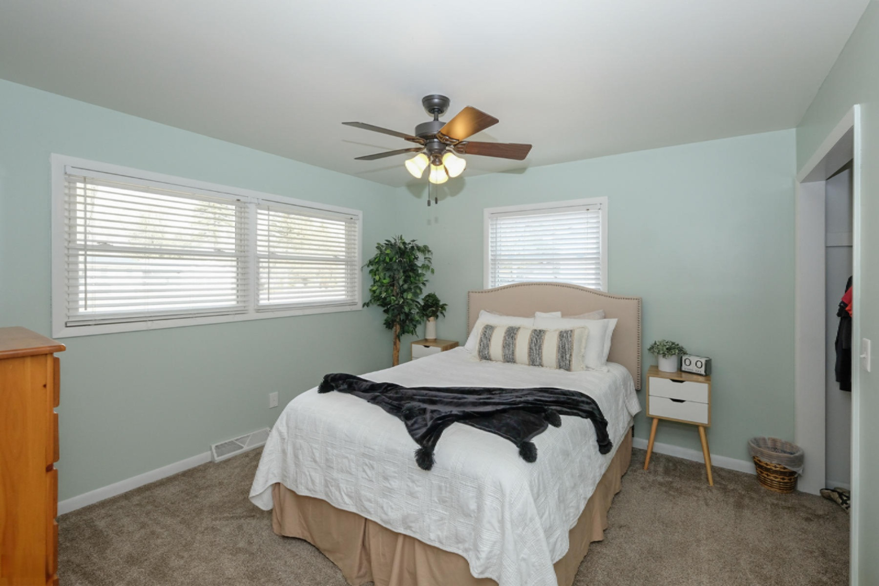 149 Homecrest Road Battle Creek, MI 49037 - Photo 10 of 26 149 Homecrest-10