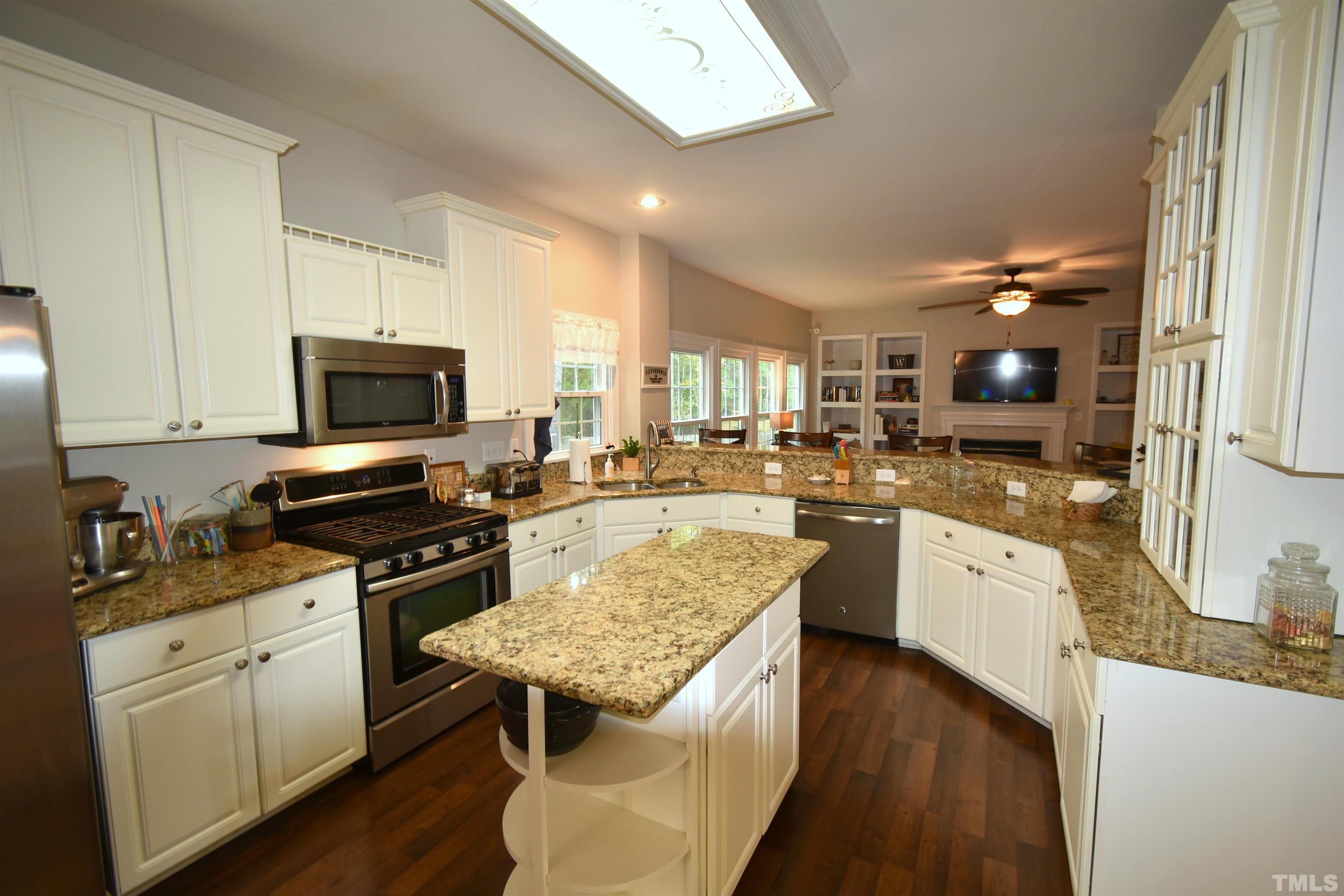 9109 Breeland Way Raleigh, NC 27613 - Photo 13 of 30