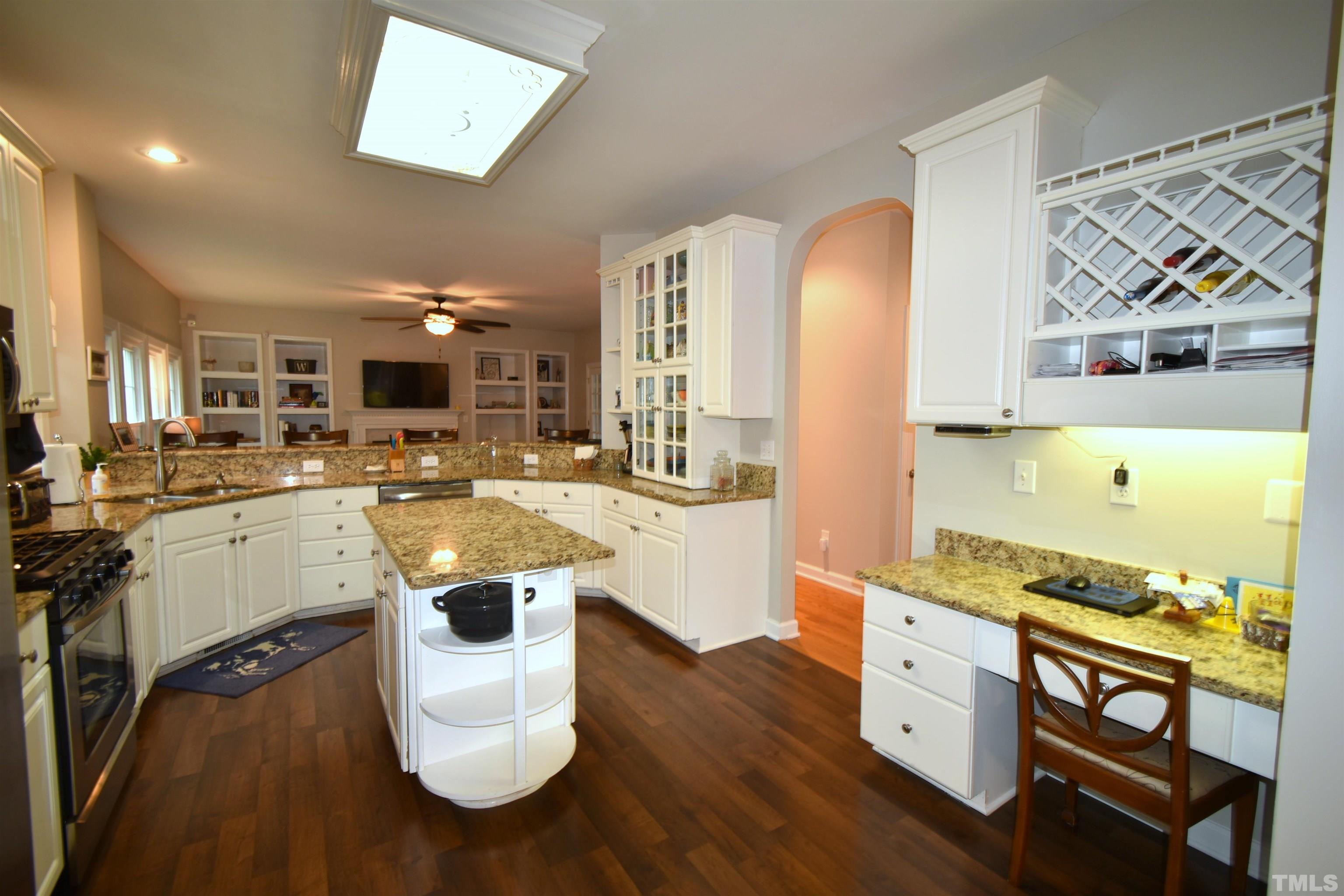 9109 Breeland Way Raleigh, NC 27613 - Photo 8 of 30