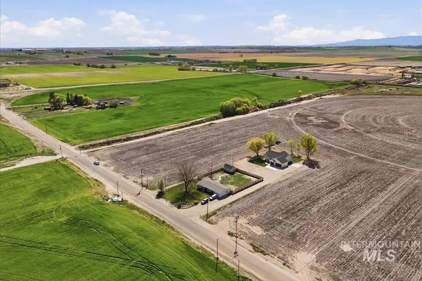 $595,000 | 29343 Dixie Road, Parma, ID 83660