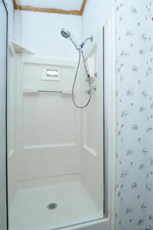 a bathroom with a bath tub