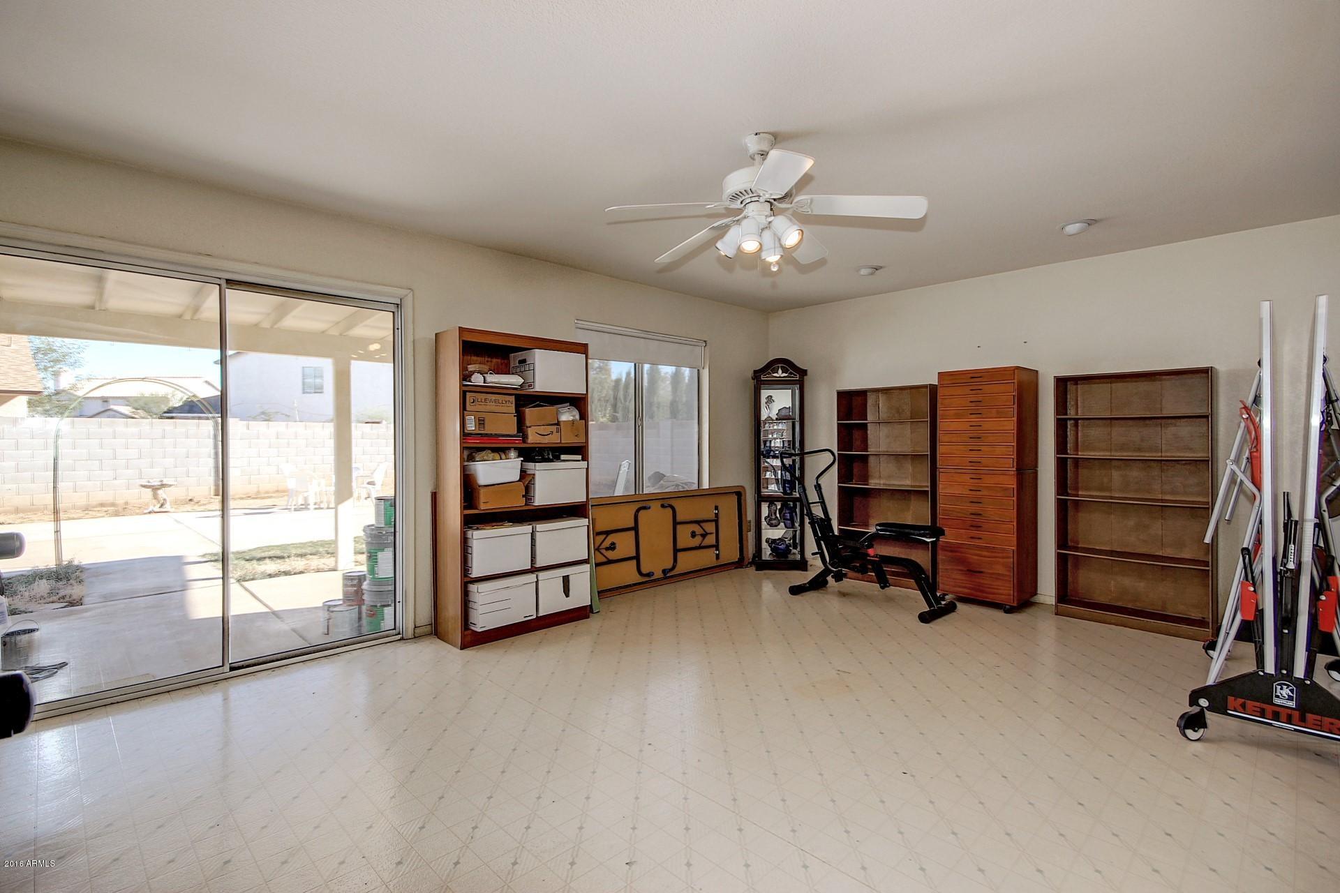 8624 West Monte Vista Road Phoenix, AZ 85037 - Photo 24 of 43 Family room - sliding door to patio