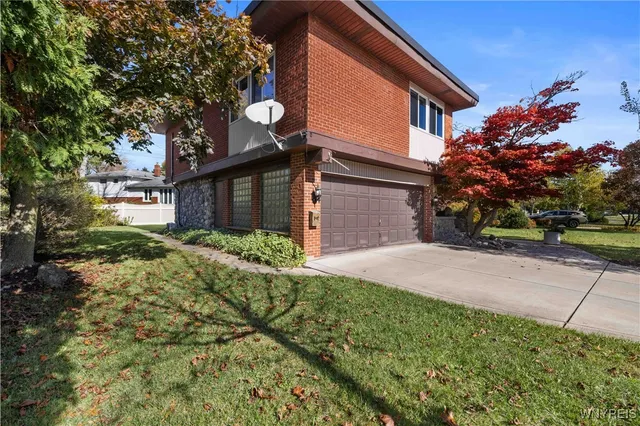 $549,999 | 71 Brookedge Drive, Amherst, NY 14221