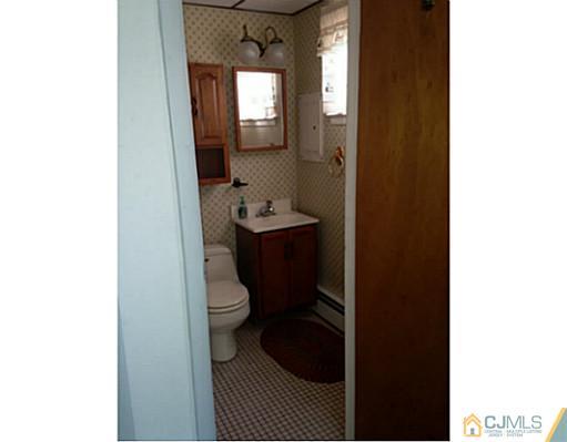 45 Partch Place Edison, NJ 08817 - Photo 15 of 17 Gallery Image 15