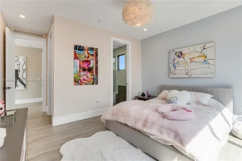 $3,600,000 | 8826 Froude Avenue, Surfside, FL 33154