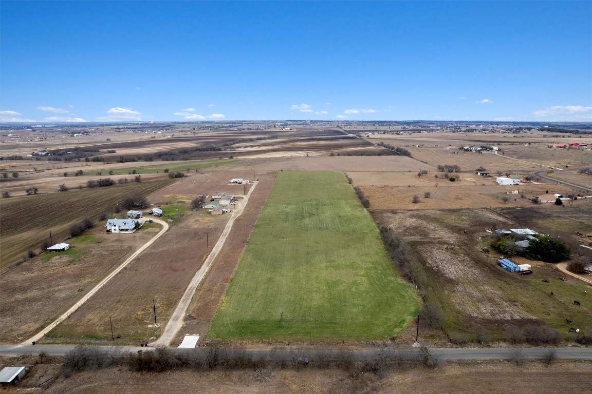 a view of a tennis court