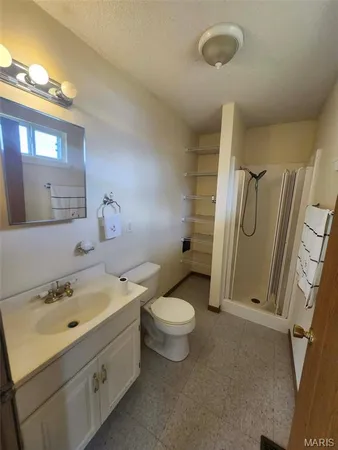 $240,000 | 1204 Riverview Drive, Elsberry, MO 63343