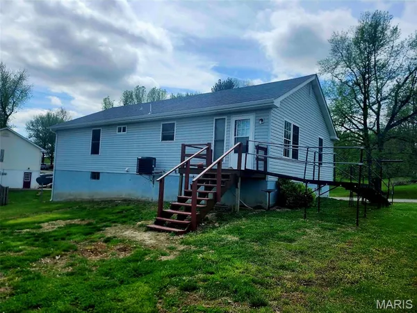 $240,000 | 1204 Riverview Drive, Elsberry, MO 63343
