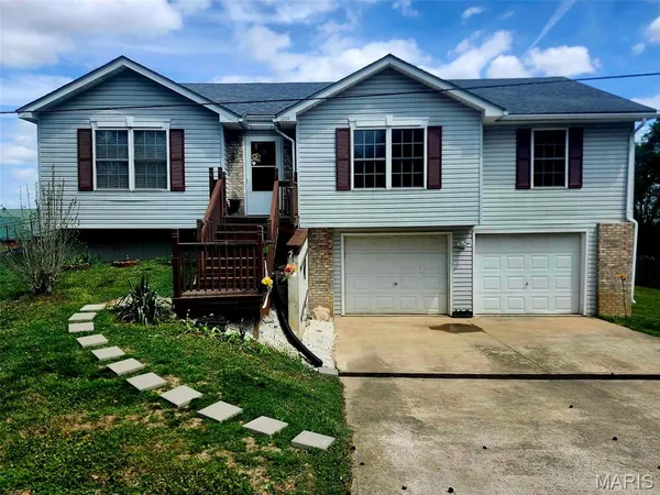 $240,000 | 1204 Riverview Drive, Elsberry, MO 63343