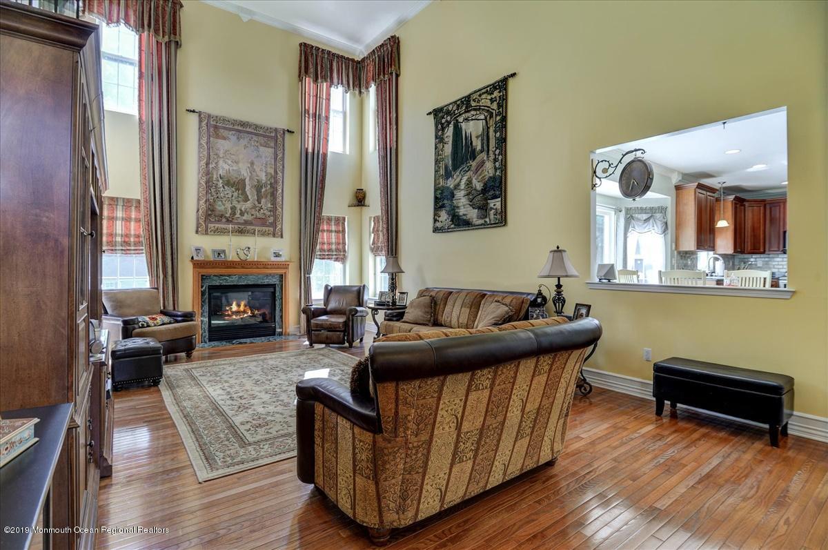 39 Mill Pond Road Jackson, NJ 08527 - Photo 13 of 35 13-Family
