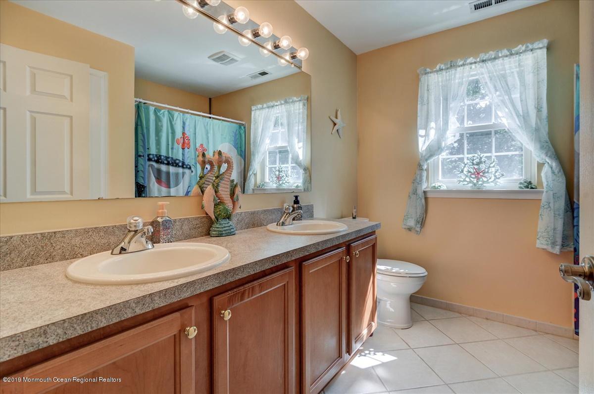 39 Mill Pond Road Jackson, NJ 08527 - Photo 24 of 35 24-Main Bath