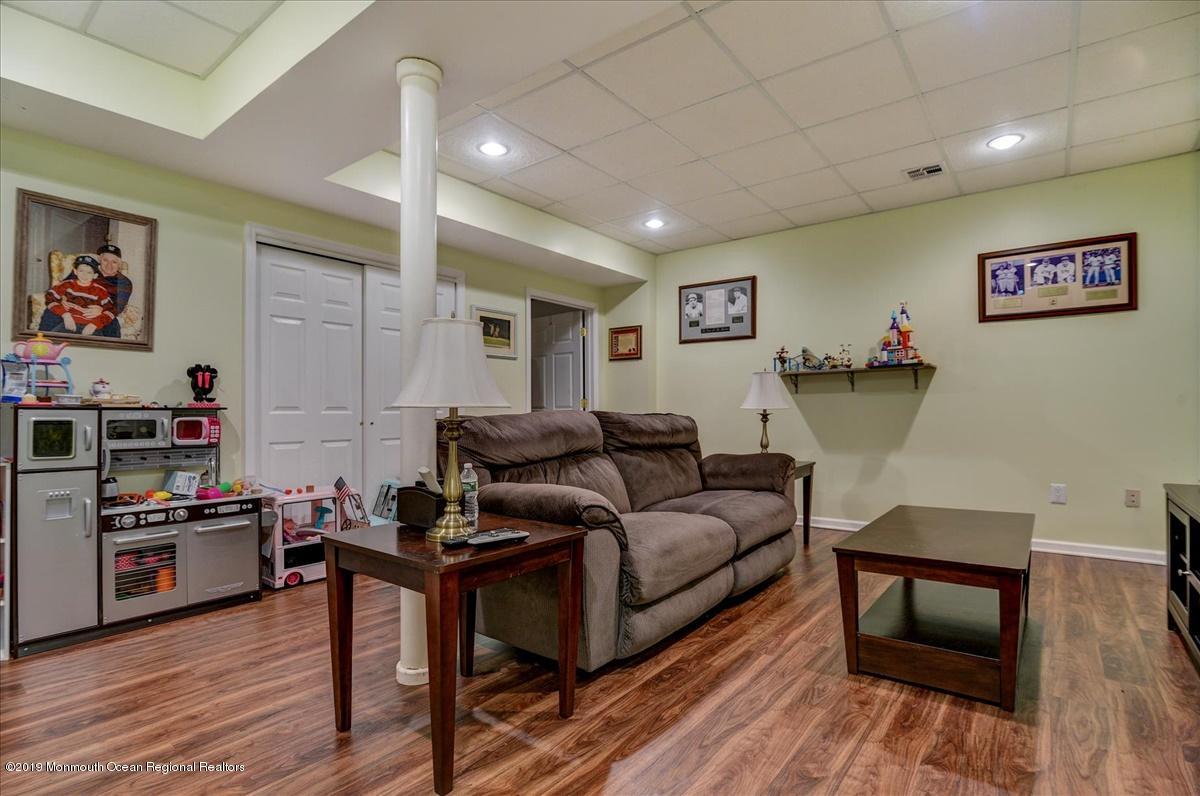 39 Mill Pond Road Jackson, NJ 08527 - Photo 25 of 35 25-Finished Lower