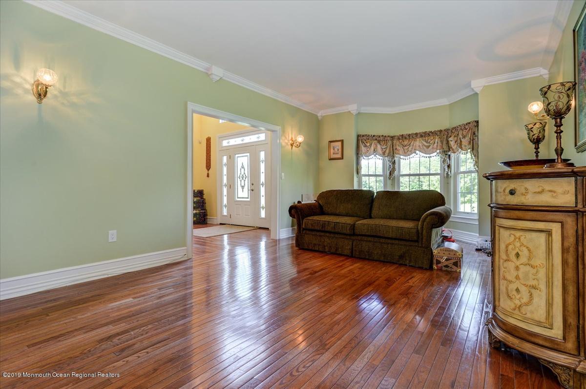 39 Mill Pond Road Jackson, NJ 08527 - Photo 5 of 35 05-Living