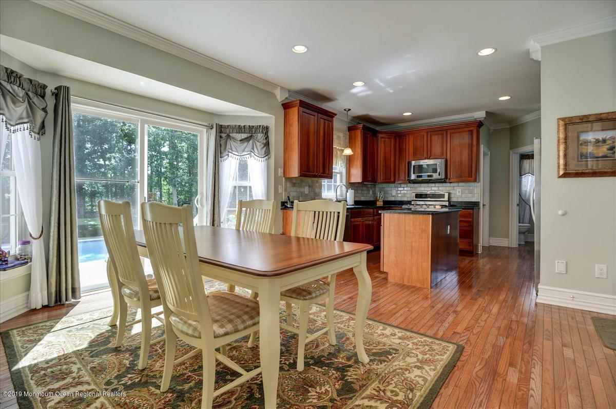 39 Mill Pond Road Jackson, NJ 08527 - Photo 9 of 35 09-Kitchen