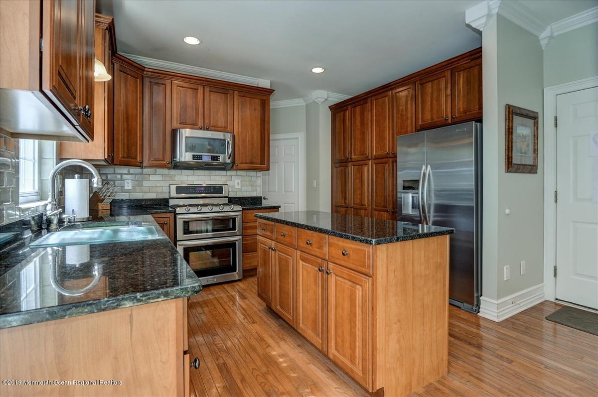 39 Mill Pond Road Jackson, NJ 08527 - Photo 10 of 35 10-Kitchen