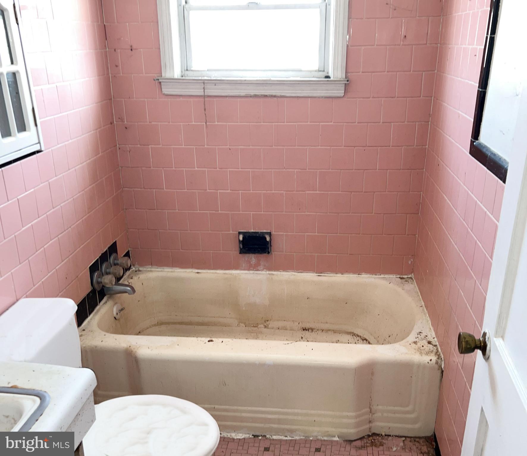 420 Stemmers Run Road Baltimore, MD 21221 - Photo 11 of 13 Interior