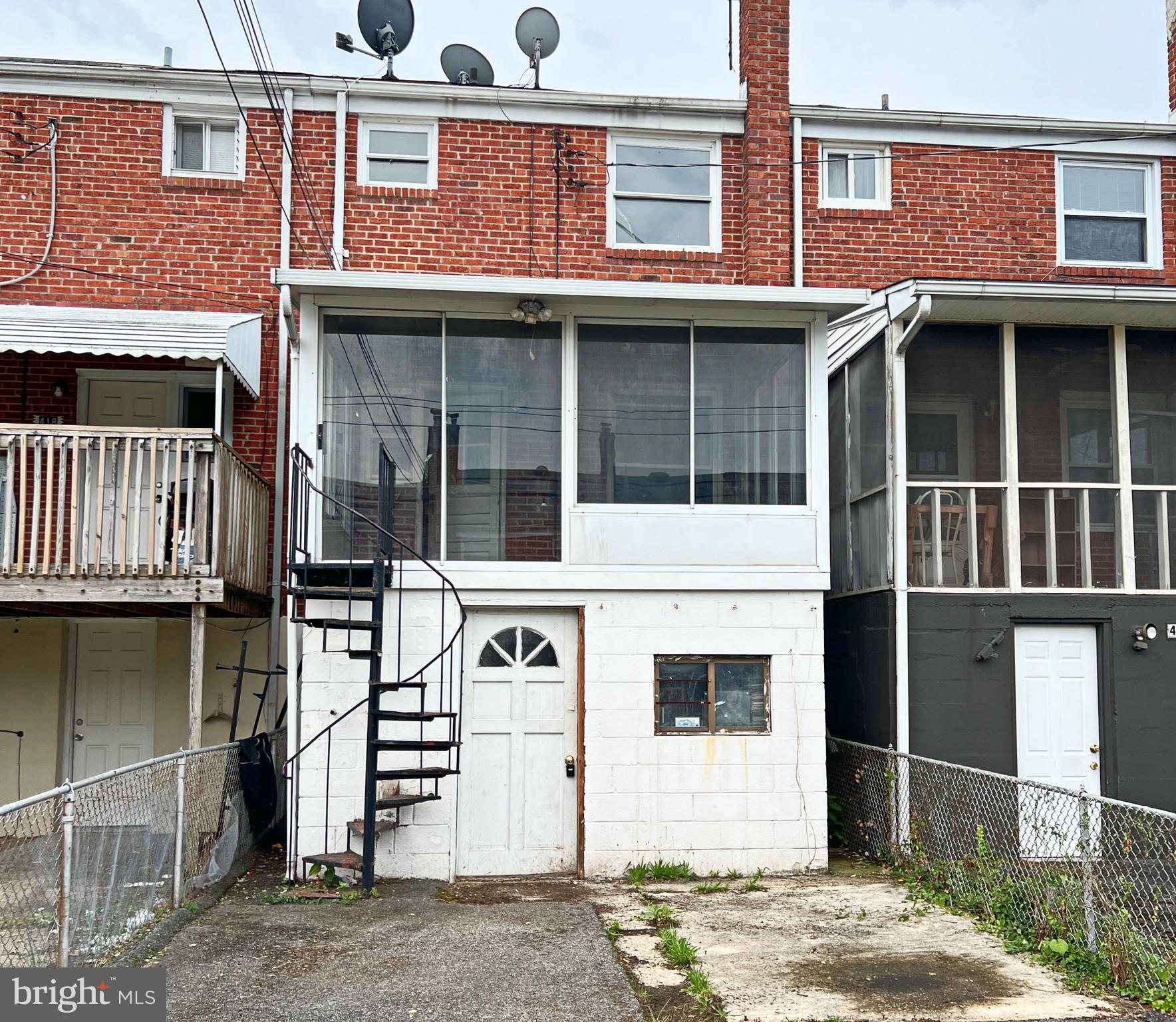 420 Stemmers Run Road Baltimore, MD 21221 - Photo 3 of 13 Rear