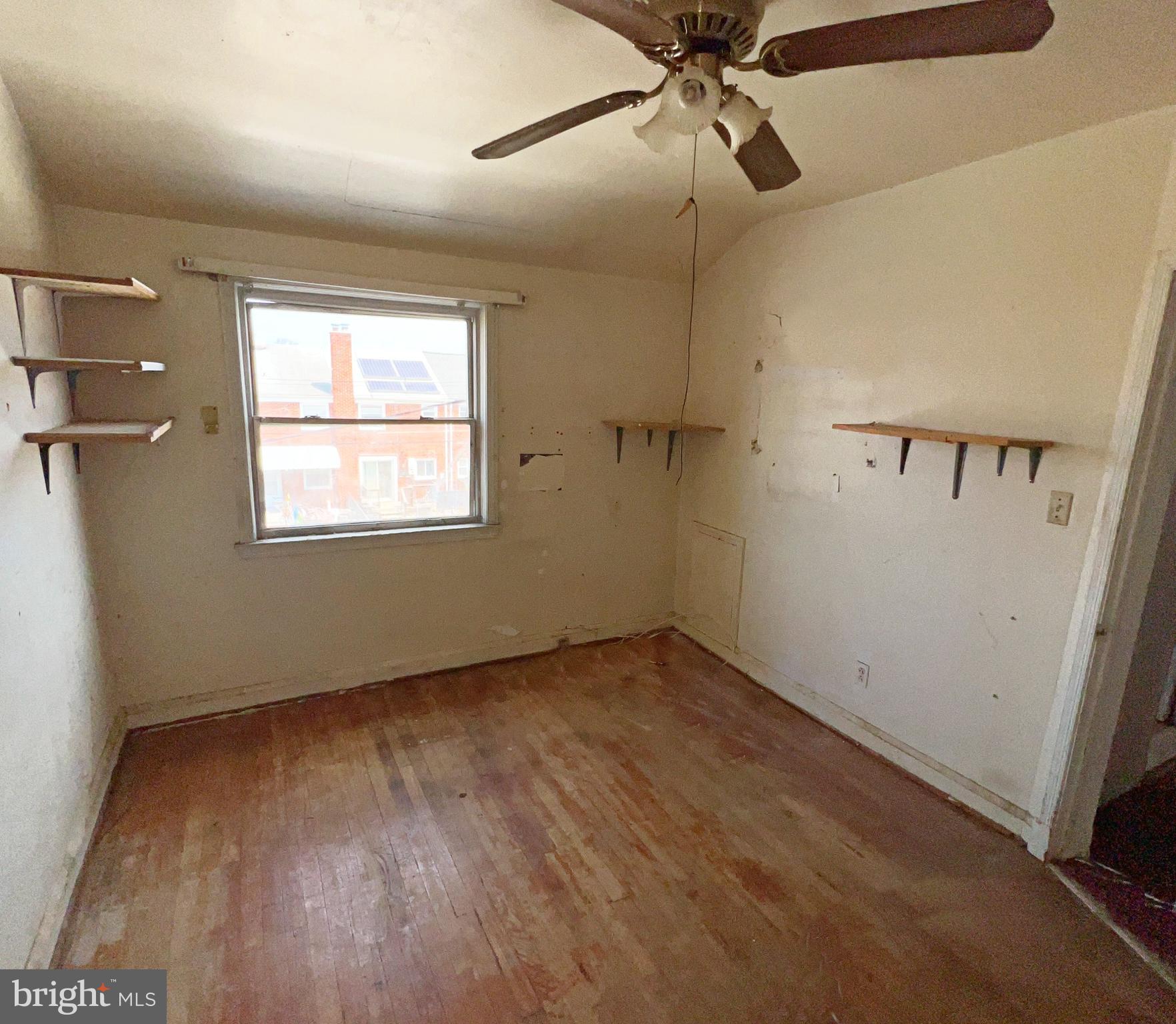 420 Stemmers Run Road Baltimore, MD 21221 - Photo 10 of 13 Interior