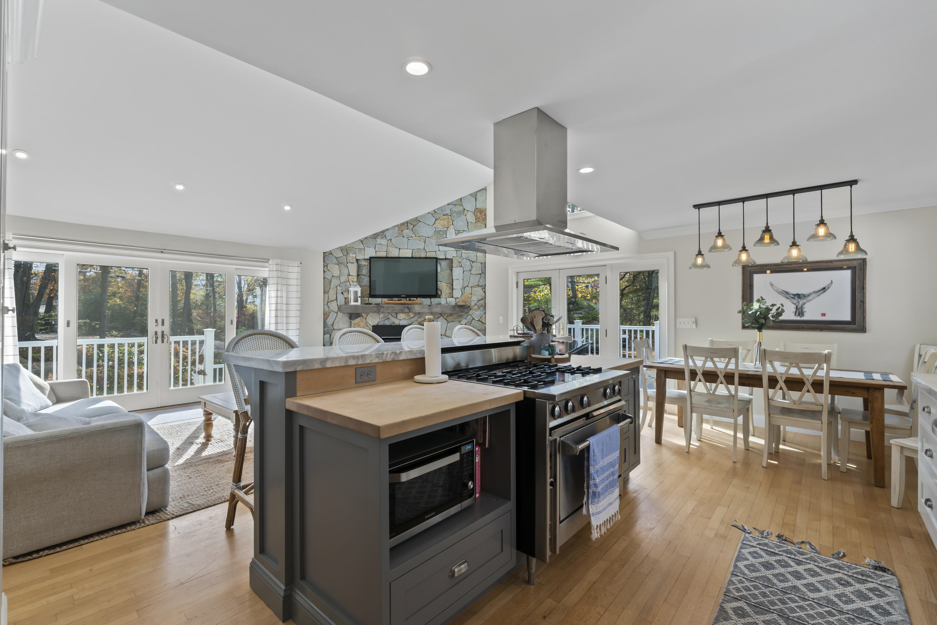 510 Shore Road York, ME 03902 - Photo 18 of 57 Kitchen