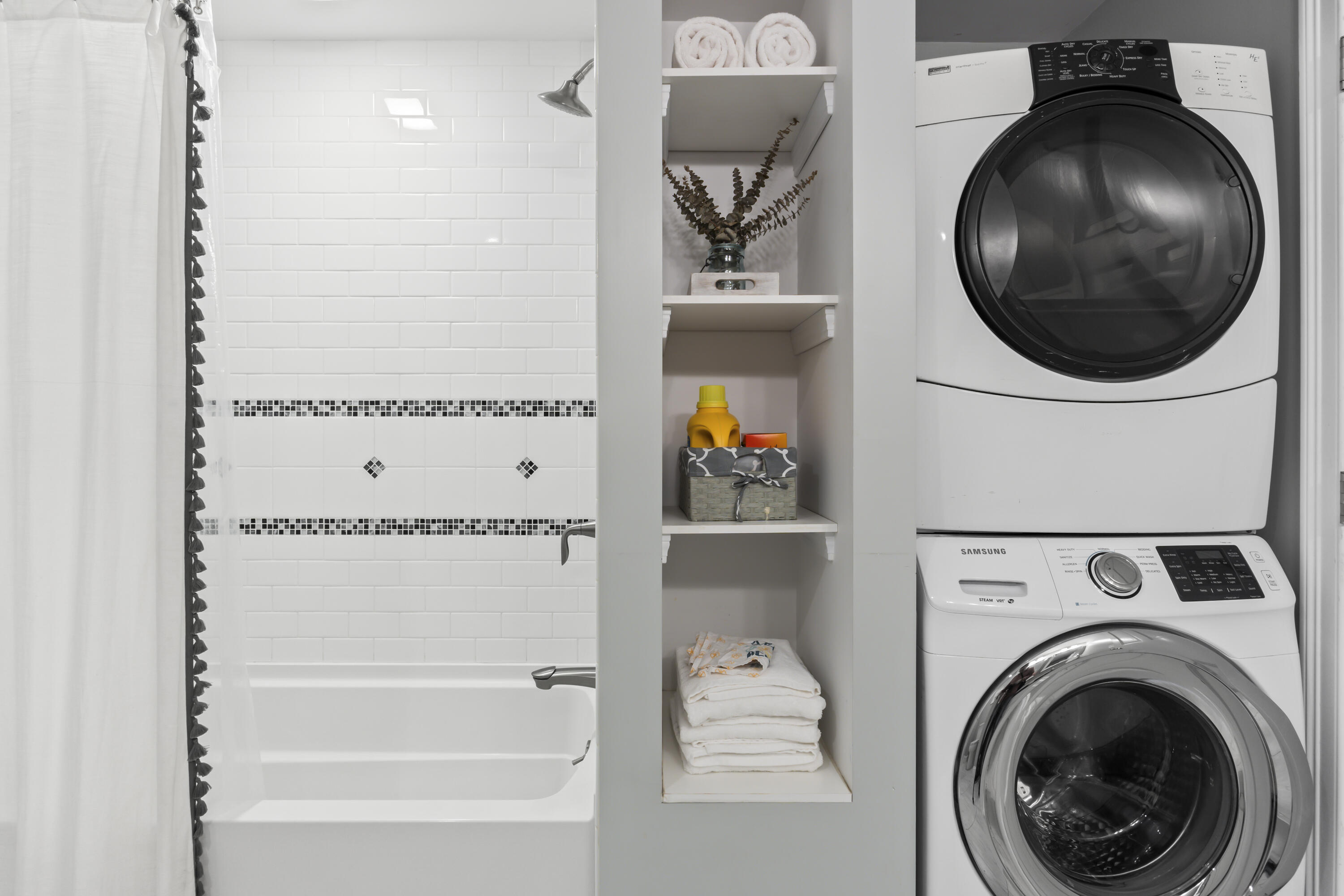 510 Shore Road York, ME 03902 - Photo 37 of 57 Full Bathroom