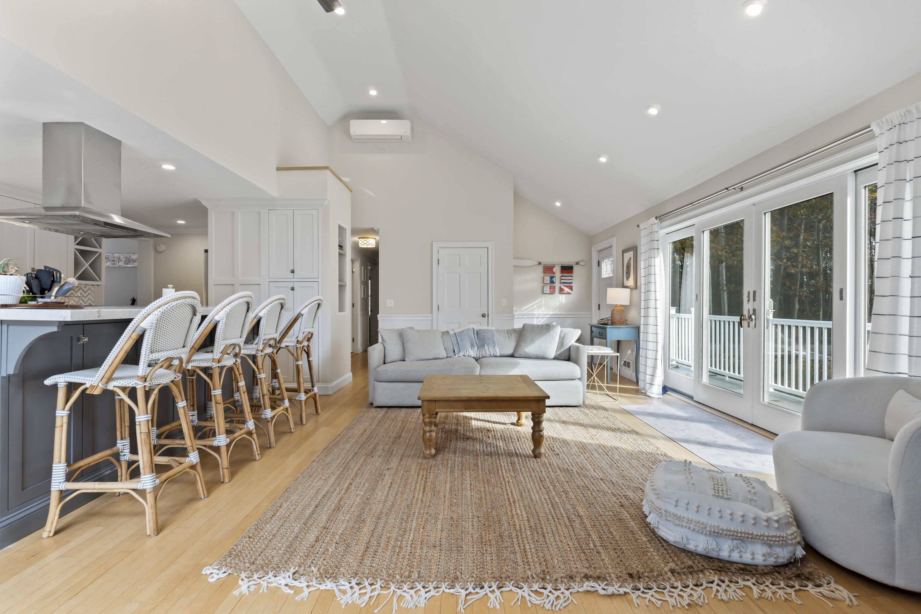 510 Shore Road York, ME 03902 - Photo 9 of 57 Living Room