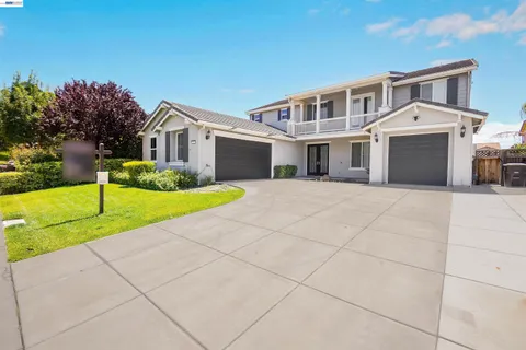 $874,000 | 321 Myrtle Lane, Oakley, CA 94561